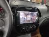 Renault-Kaptur-ustanovka-magnitoly-kamery-zadnego-vida-videoregistratora-3