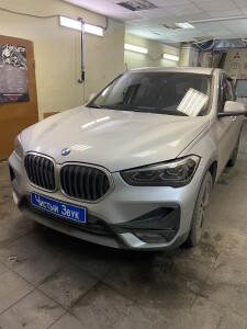 Установка видеорегистратора на BMW X1